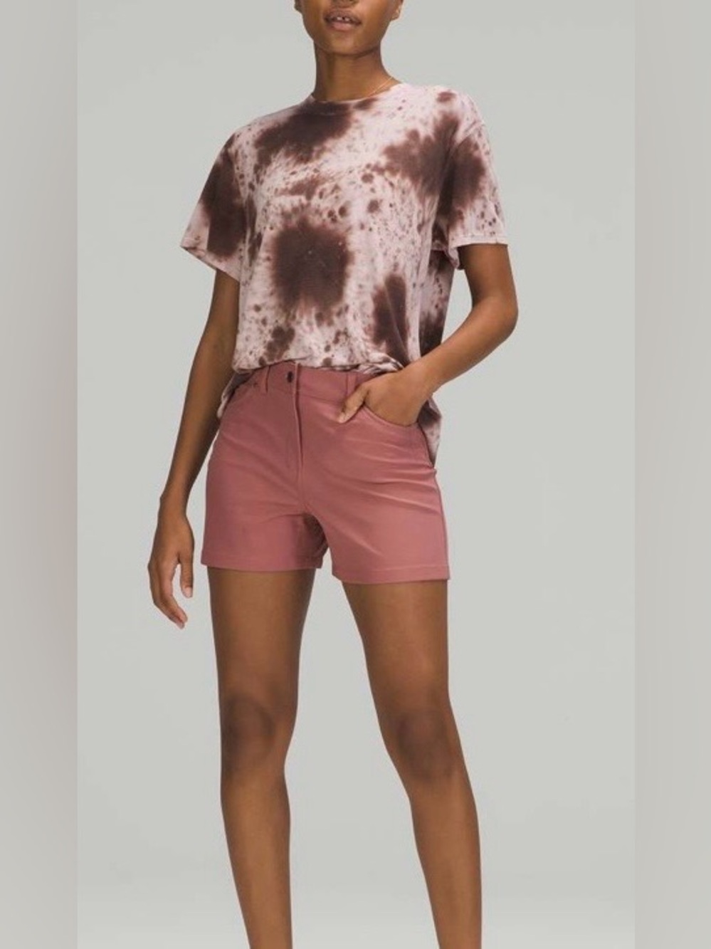 Lululemon City Sleek 5 Pocket High-Rise Short 4", size 27,spiced chai colour